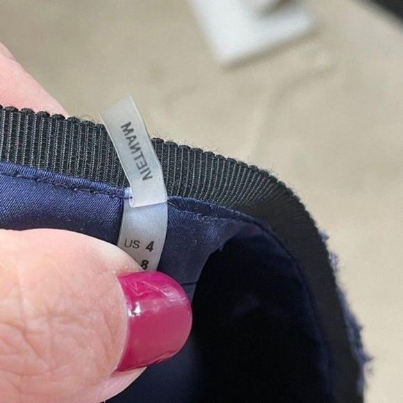 Elie Tahari Boucle‎ Skirt - Picture 4 of 4